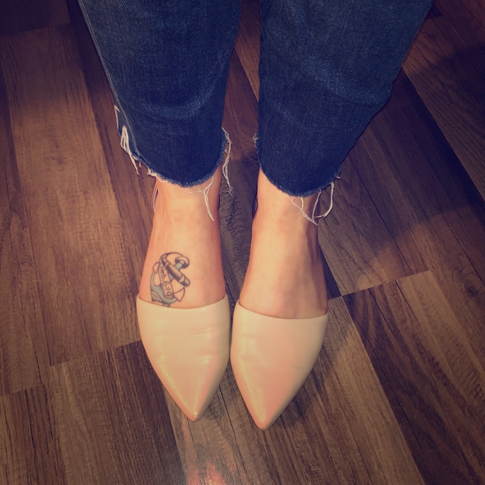 Pointy toe flats